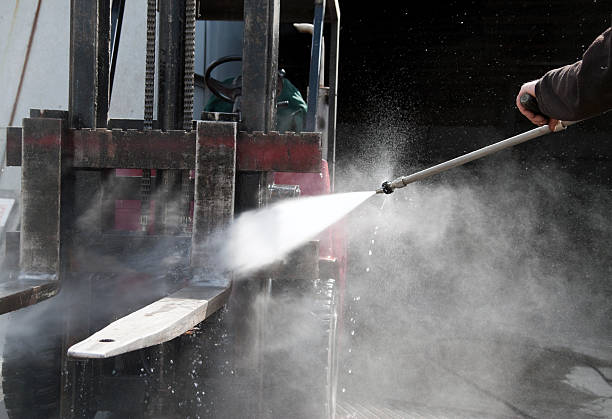 Best Sidewalk and Walkway Pressure Cleaning in North Browning, MT